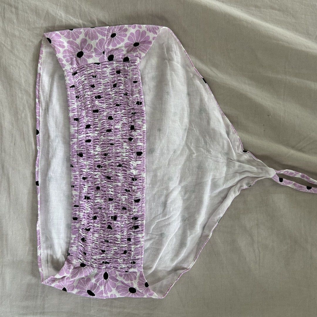Cotton On Floral Halter Top - Size S (Category: Sleeveless) located in Quezon City. Submitted by p0lingkit (Listing ID 1431404405, Image 3). Description: -Never used 😩 - no when worn kasi masikip sakin - Cotton On halter top - Floral pattern in purple and white - Size: Small (S) - Features: Smocked back, tie-up straps - Perfect for this summer and PH heat 🥵.