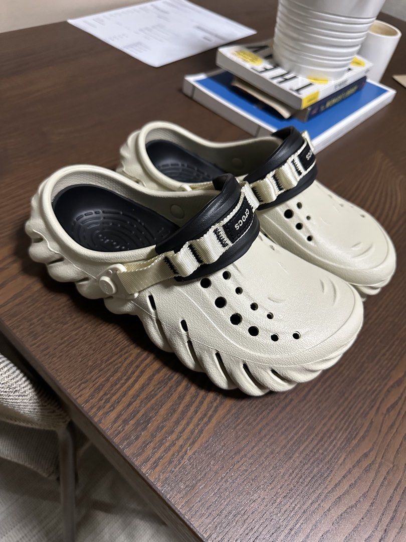 Crocs Echo (Category: Slippers & Slides) located in Paranaque City. Submitted by jaycgonzales (Listing ID 1431488674, Image 1). Description: - Crocs Echo - Unisex - M5/W7 - RFS: bought the wrong size - Receipt intact - Original and Authentic - Crocs Ziplock and Crocs Ecobag intact .