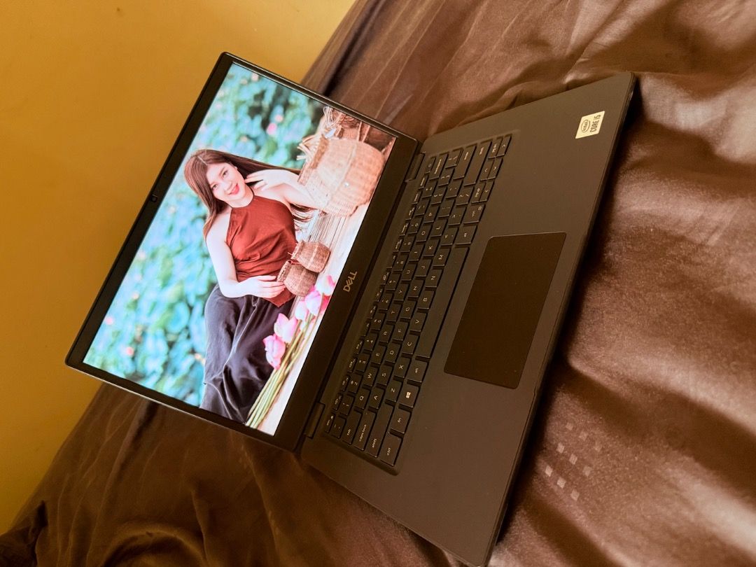 Dell Laptop - Excellent Condition439450034326087682