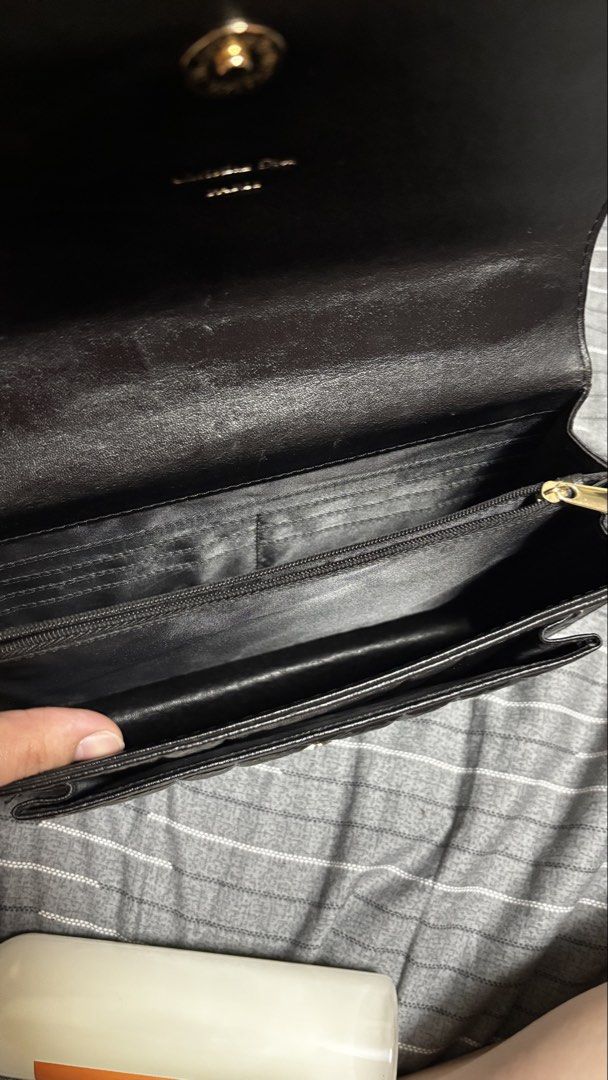 Dior (Category: Luxury Bags & Wallets) located in Lipa City. Submitted by keenfox.1993 (Listing ID 1431570400, Image 3). Description: image displays a black Christian Dior shoulder bag, likely a Caro or similar model, crafted from grained calfskin leather.