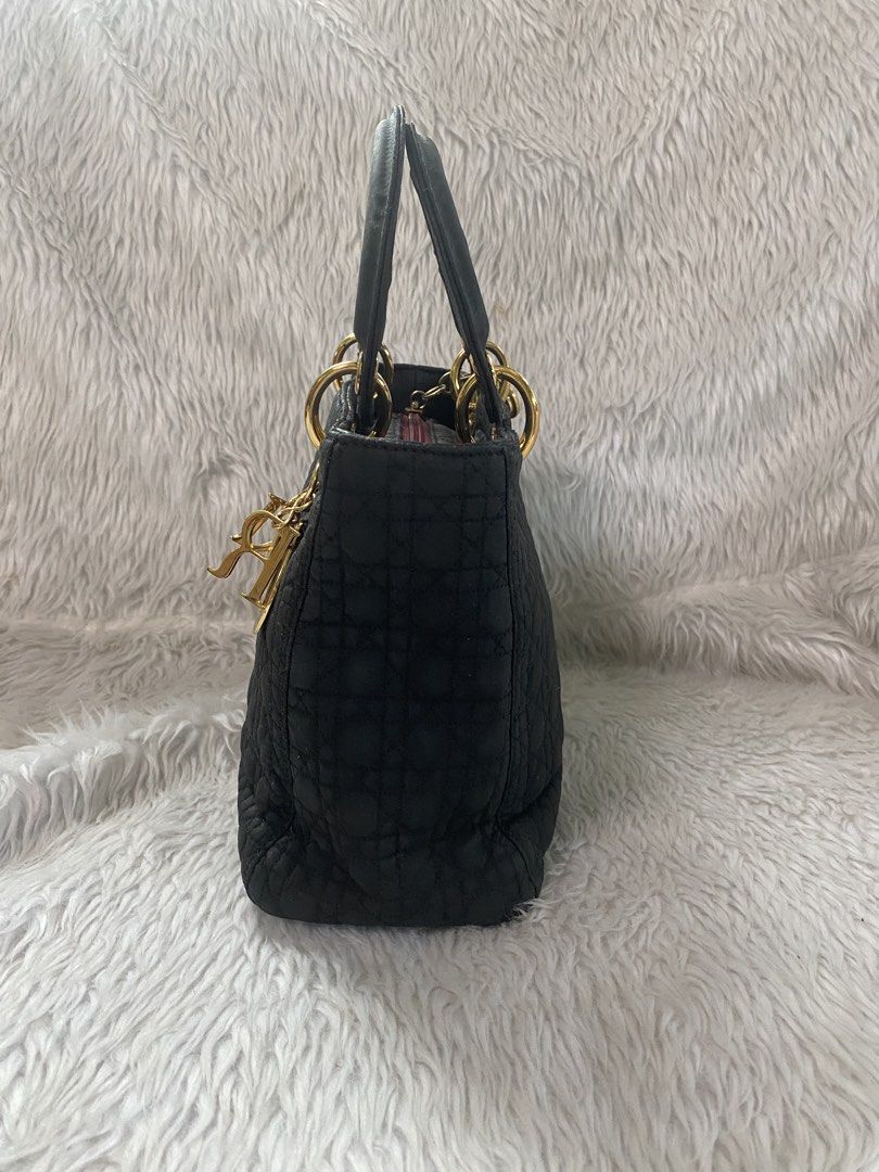 Christian Dior bag Authentic (Category: Luxury Bags & Wallets) located in Malolos. Submitted by yamaguchionline (Listing ID 1392962373, Image 2). Description: Guaranteed authentic Money back if proven fake Bought in japan Please respect my ads.