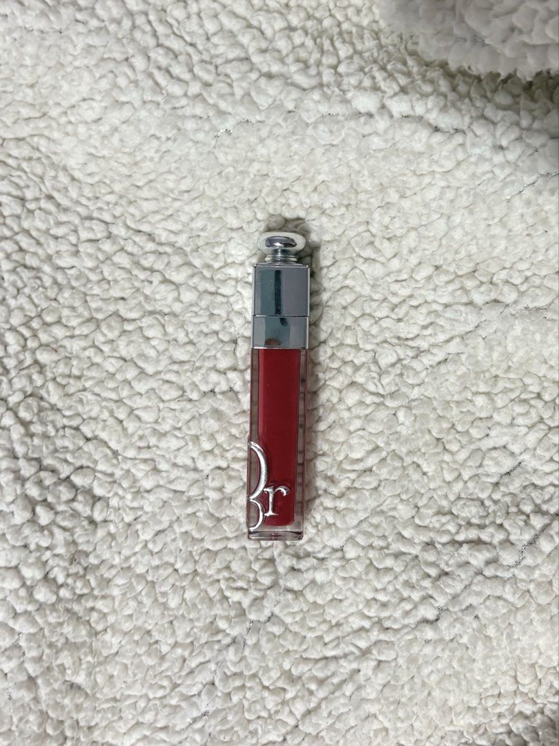 Dior Lip Maximizer (Category: Makeup) located in Mexico. Submitted by cendrinna (Listing ID 1431506828, Image 2). Description: WTS LFB DIOR LIP MAXIMIZER ₱700 (LAST PRICE) shade: intense spice no box authentic (full refund if proven otherwise) 90% full rfs: ilang years na sakin hindi naman nagagamit sayang xD (really need this to sell hence the cheap price).