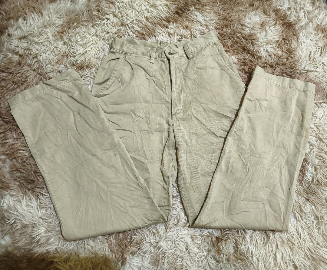 Edwin Khakis 503 Pants (Category: Jeans) located in La Paz. Submitted by carou89146 (Listing ID 1431525078, Image 1). Description: - Edwin Khakis 503 pants - Color: Beige -waist 24 inches length 36 inches needs washing, please check photos for more details very nice, straight cut, high waisted unisex GCash plus sf Location Ilocos Province Thank you .