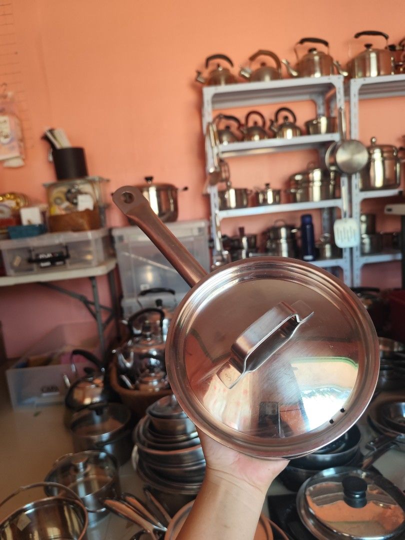 Elo saucepan (Category: Cookware & Accessories) located in Rizal. Submitted by yomanta (Listing ID 1431435659, Image 3). Description: elo 16cm saucepan mabigat surplus, good condition .