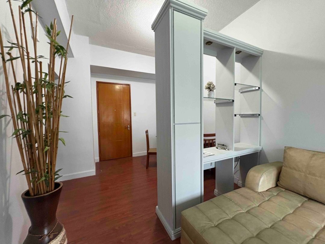 FOR SALE: BELLAGIO (BGC) | STUDIO UNIT (Category: Apartments & Condos) located in Manila. Submitted by phil_real_estate (Listing ID 1431536189, Image 2). Description: FOR SALE: BELLAGIO 2 (BGC) | STUDIO UNIT (BGC / Burgos Circle) Studio 1 T&B 43.0 sqm Semi-furnished Features: Floor to ceiling height windows with views of BGC Nearby Places: Burgos Circle, Shangri-la, High Street, St. Luke’s Hospital Price: ₱ 8 Million (gross) (only 186,000 per sqm