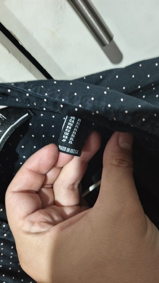 Forever 21 Men Polka Dot Shirt (Category: Tshirts & Polo Shirts ) located in Manila. Submitted by cmjunks (Listing ID 1431425526, Image 3). Description: - Forever 21 men's shirt - Polka dot pattern (black with white dots) - Size: L - Short sleeves - Button-down style - Made in India.