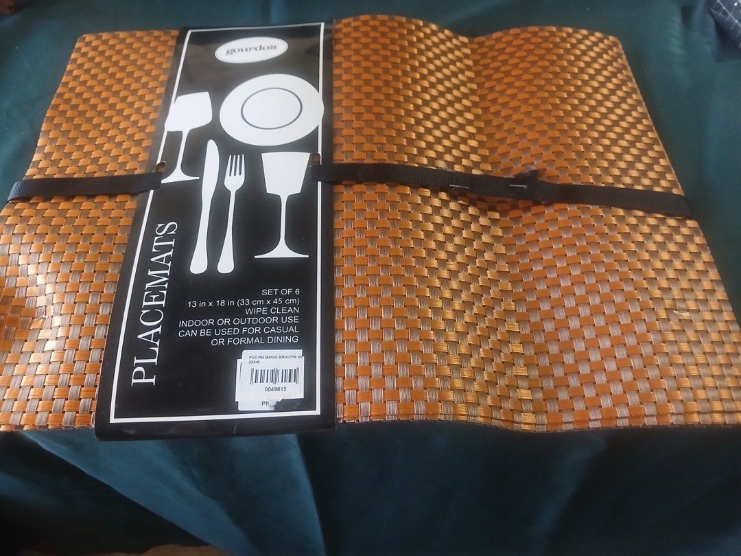 Gourdo’s placemats (Category: Dinnerware & Cutlery) located in Las Pinas. Submitted by boogieman13 (Listing ID 1431530629, Image 1). Description: 6pcs 13inch x 18 inch Brandnew and never used 300php .