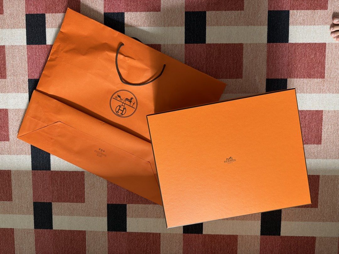 Grande Boîte Cadeau Hermès Orange Authentique – Fabrication Française – Neuve