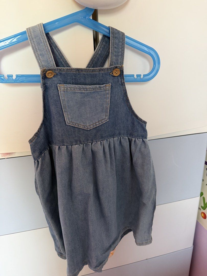 H&M Denim Dress 2T (Category: Babies & Kids Fashion) located in Angono. Submitted by jdkt00 (Listing ID 1431399096, Image 1). Description: .