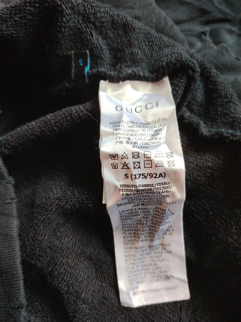 hoodie (Category: Coats, Jackets and Outerwear) located in Marikina City. Submitted by kingdrel (Listing ID 1431408870, Image 3). Description: Gucci x Disney Donald Duck Hoodie Black W 23 L 28 VERYGOOD CONDITION NO ISSUE COLORATE 9.5.