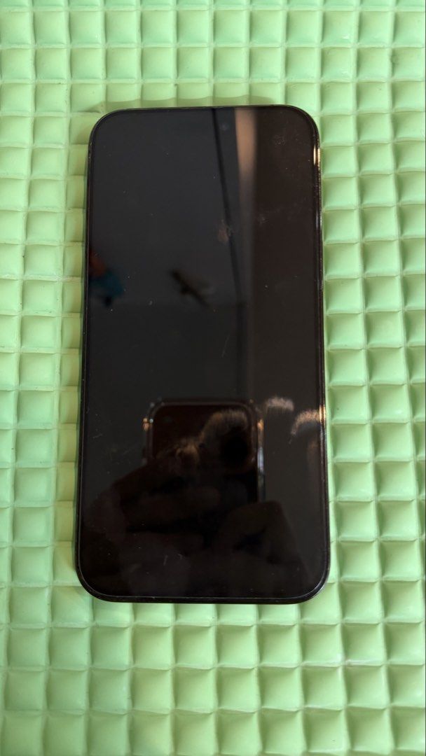 Iphone 14 Pro Max space black (Category: iPhone 14 Series) located in Pateros City. Submitted by lesleedr (Listing ID 1431408608, Image 3). Description: 512 GB 77% Batt Health Personal Phone RFS: upgrade.