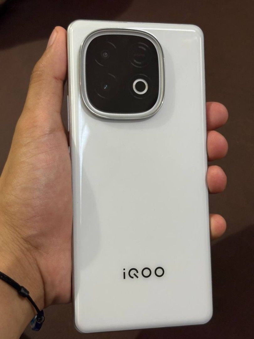 iQOO z10 turbo+ (Category: Vivo) located in Navotas City. Submitted by prnckrng (Listing ID 1431521865, Image 1). Description: iQOO Z10 Turbo+ Cloud Sea White • No issue, all complete w/ receipt — SPECS & DETAILS • 12+12/256GB • Dimensity 9400+ • AMOLED, 144Hz • 100% BH • 8,000mAh, 90W — INCLUSION • Orig Box • Orig Charger • Orig Case SLIGHTLY NEGO FOR SURE BUYER.