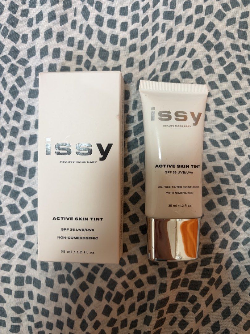 issy active skin tint spf 35 (Category: Makeup) located in Malolos. Submitted by miniiqye (Listing ID 1431482547, Image 1). Description: in the shade vanille used 3 times only (95% product still available) rfs: downsizing my makeup collection all items are already sanitized ! what u see is what u get. feel free to chat me for any inquiries, discounts will be given to those who buy multiple pieces from my listings :].