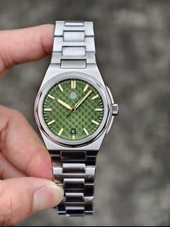 (Category: ) located in . Submitted by z-watches (Listing ID 1431416290, Image 1). Description: .