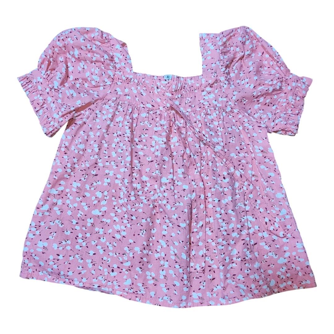 Kids Floral Square Neck Top (Category: Babies & Kids Fashion) located in Calamba. Submitted by charuriisu (Listing ID 1431560342, Image 1). Description: B:26" | W: 36" (no stretch) | L: 14.5" not stretchy, has ribbon tie on chest 🧾 GCash, Maya, BPI, PayPal (🚫 COD).