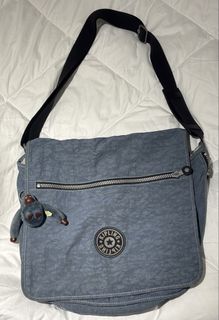 (Category: ) located in . Submitted by xebecxthrift (Listing ID 1431563671, Image 1). Description: .