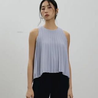 (Category: ) located in . Submitted by wardrobetreasures_ (Listing ID 1431450227, Image 1). Description: .