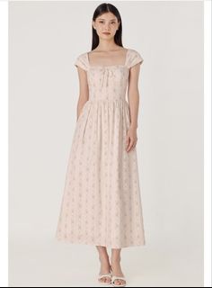 (Category: ) located in . Submitted by wardrobetreasures_ (Listing ID 1431469960, Image 1). Description: .
