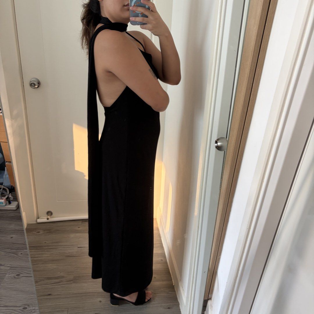 Mango Black One Shoulder Maxi Dress (Category: Dresses) located in Quezon City. Submitted by quackstack (Listing ID 1431449985, Image 2). Description: - Black one-shoulder maxi dress - With attached scarf - Used only once - Bought for 2.2k.