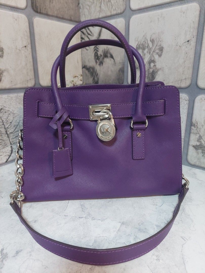 MK Bag (Category: Luxury Bags & Wallets) located in Rizal. Submitted by stobelly (Listing ID 1431534647, Image 1). Description: almost new.