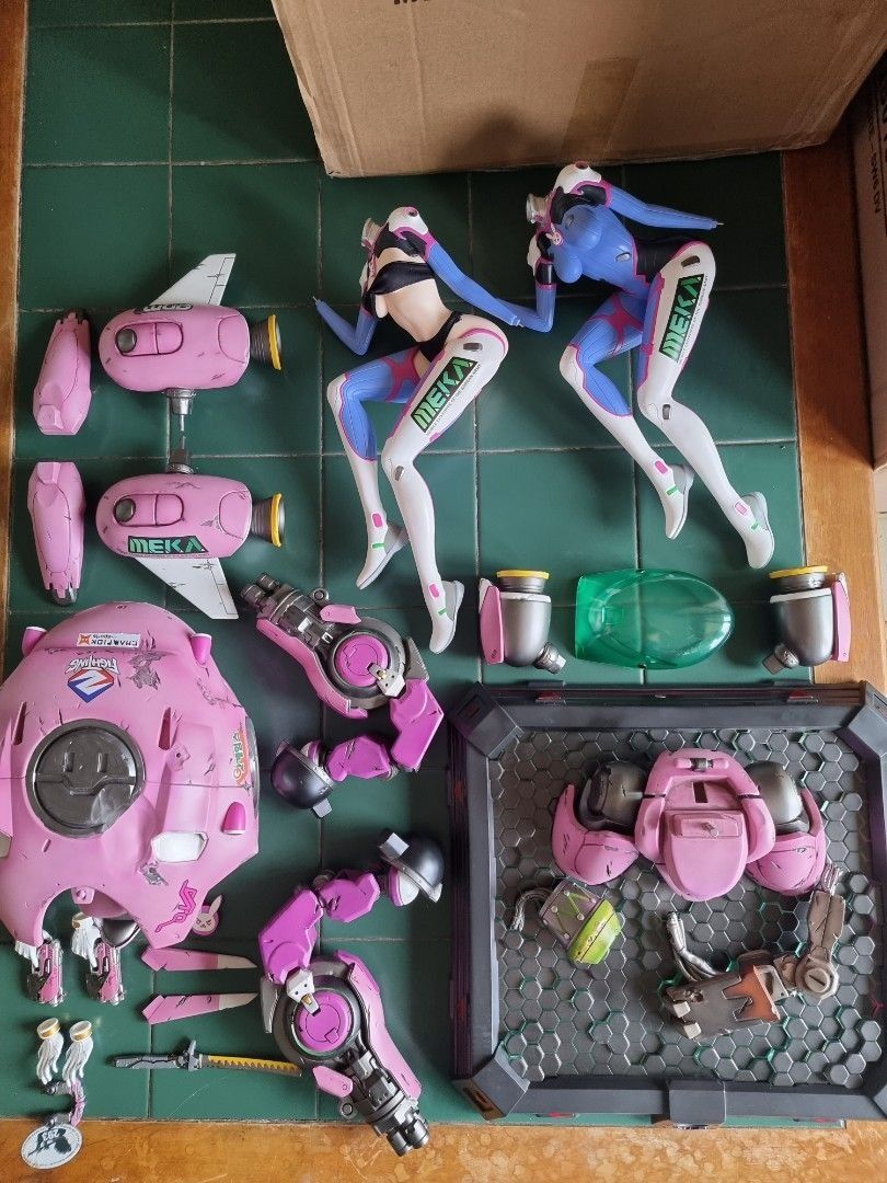 MKE Studio Overwatch d.va and MEKA 1/4 Statue (Category: Figurines & Statues) located in Santa Rosa. Submitted by eijikibagame (Listing ID 1431502257, Image 2). Description: - MKE Overwatch d.va MEKA 1/4 Statue - Comes with mecha base and two bodies (1 nude) - Left arm on costumed body broke while returning to box, can be fixed easily by glue. Price lessened due to this. - GCash, bank transfer or COD payment preferred. - Buyer to arrange transpo.