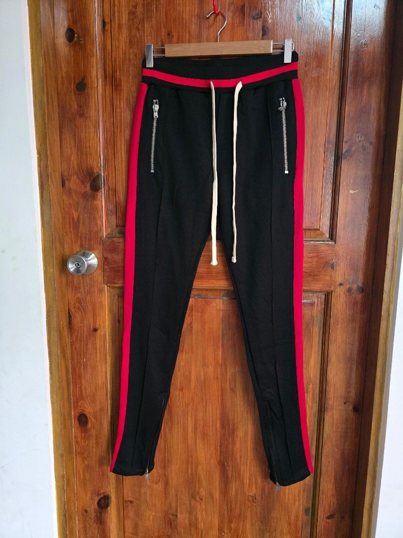 MNML DRAWCORD TRACK PANTS (Category: Jeans) located in Baguio. Submitted by thrifty_tienda01 (Listing ID 1431418579, Image 2). Description: MNML DRAWCORD TRACK PANTS GOOD AS NEW WITH HANG TAG EXCELLENT CONDITION NO ISSUE 10/10 COLOR RATE WAIST: 30-32 LENGTG: 40.5 1200PHP+SHIPPING FEE VIA J&T ONLY.