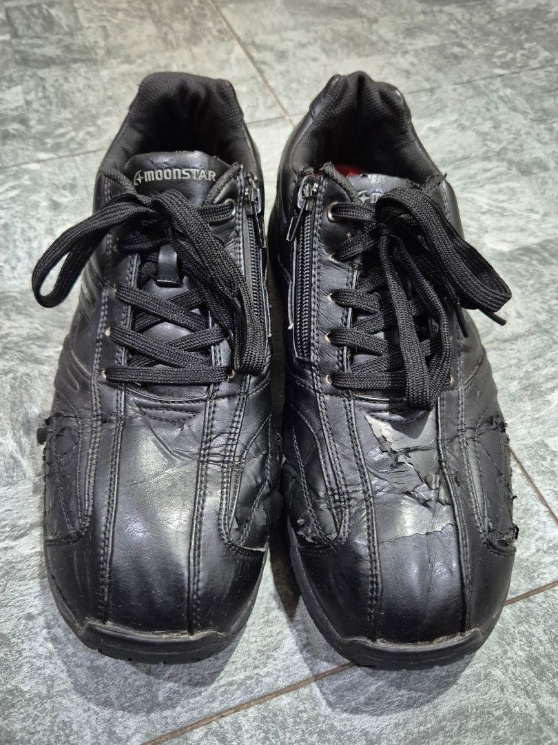 Moonstar leather walking shoes (Category: Casual Shoes) located in Marikina City. Submitted by phorts (Listing ID 1431397415, Image 2). Description: Leather walking shoes (with laces and a side zipper) Size 42.5 (9.5US) Heavy cracks and peeling of leather in both shoes due to aging, not sure if this can still be restored Can send additional pics/details thru DM Negotiable.