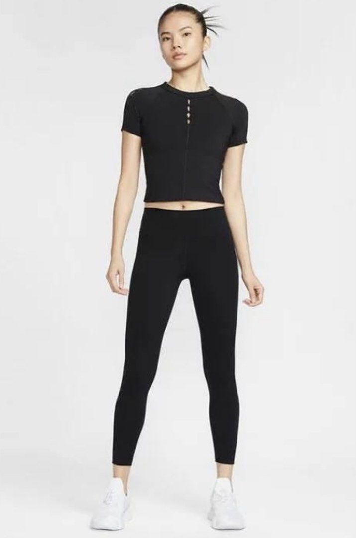 Nike One Dri-FIT Cropped Top (Category: Activewear) located in Quezon City. Submitted by monmonmon13 (Listing ID 1431507639, Image 2). Description: Nike One women’s dri-fit cropped top in BLACK 🖤 - size MEDIUM (Asian sizing, would best fit a women’s XS or S) - snug fit, form-fitting - dri-fit, buttery soft fabric - with keyhole detail on the front and cut-out details on sleeves - with reflective Nike swoosh logo on the upper back.