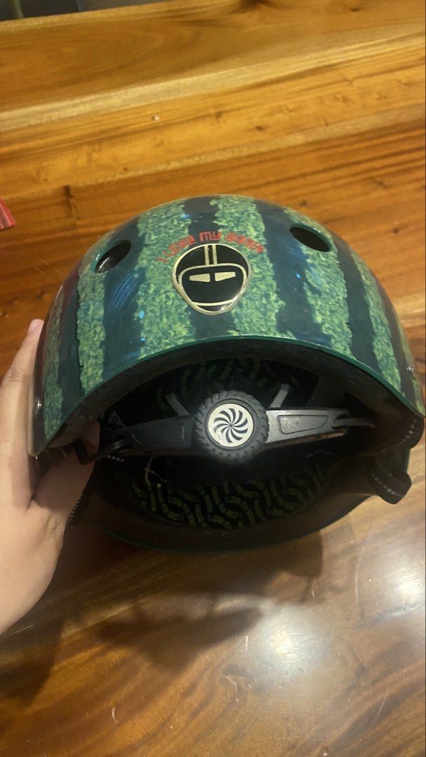 Nutcase Watermelon Bicycle Helmet (Category: Bicycles) located in Paranaque City. Submitted by beesbd (Listing ID 1431442019, Image 2). Description: Nutcase Watermelon Bicycle Helmet - Size: Medium (56-60cm head circumference) - Original price 3000+ - Last pic shows minor white scratches, doesn’t affect quality Loc: BF Homes Parañaque RFS doesnt fit my head MOP: GCash / GoTyme.