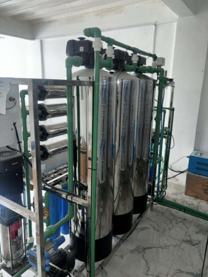 Package 9 by WaterMax (Category: Water Purifiers & Dispensers) located in Caloocan City. Submitted by izelyuks (Listing ID 1431529982, Image 3). Description: - package 9 WATER MAX water filtration system. - Designed for commercial and industrial water treatment. - Features multiple filtration stages. - Includes a monitoring center and control panel. - Equipped with reverse osmosis system. - Constructed with stainless steel tanks and blue filter h