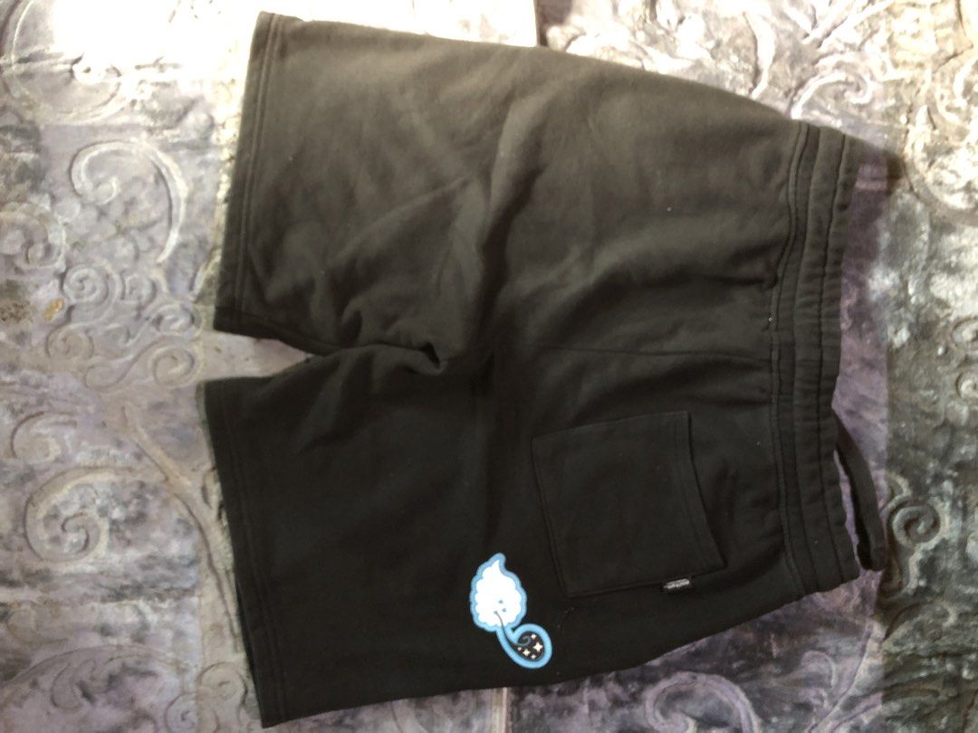 Paul Frank Shorts - XL (Category: Activewear) located in Manila. Submitted by blufinds (Listing ID 1431378300, Image 3). Description: .