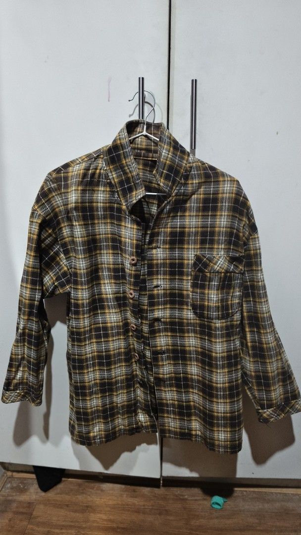 Plaid Long Sleeve Shirt (Category: Tshirts & Polo Shirts ) located in Manila. Submitted by cmjunks (Listing ID 1431424945, Image 1). Description: - Plaid long-sleeved shirt - Colors: Black, yellow, and white - Collared neckline - Button-down front - Single chest pocket - Woven fabric - Casual wear Good for Medium or Large sized men..