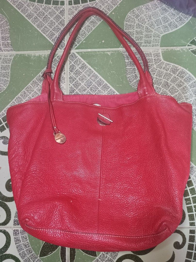 RABEANCO RED LEATHER SHOULDER / HANDBAG (Category: Luxury Bags & Wallets) located in Manila. Submitted by sh_ron.05 (Listing ID 1431436237, Image 2). Description: Vintage RABEANCO RED LEATHER SHOULDER / HANDBAG.