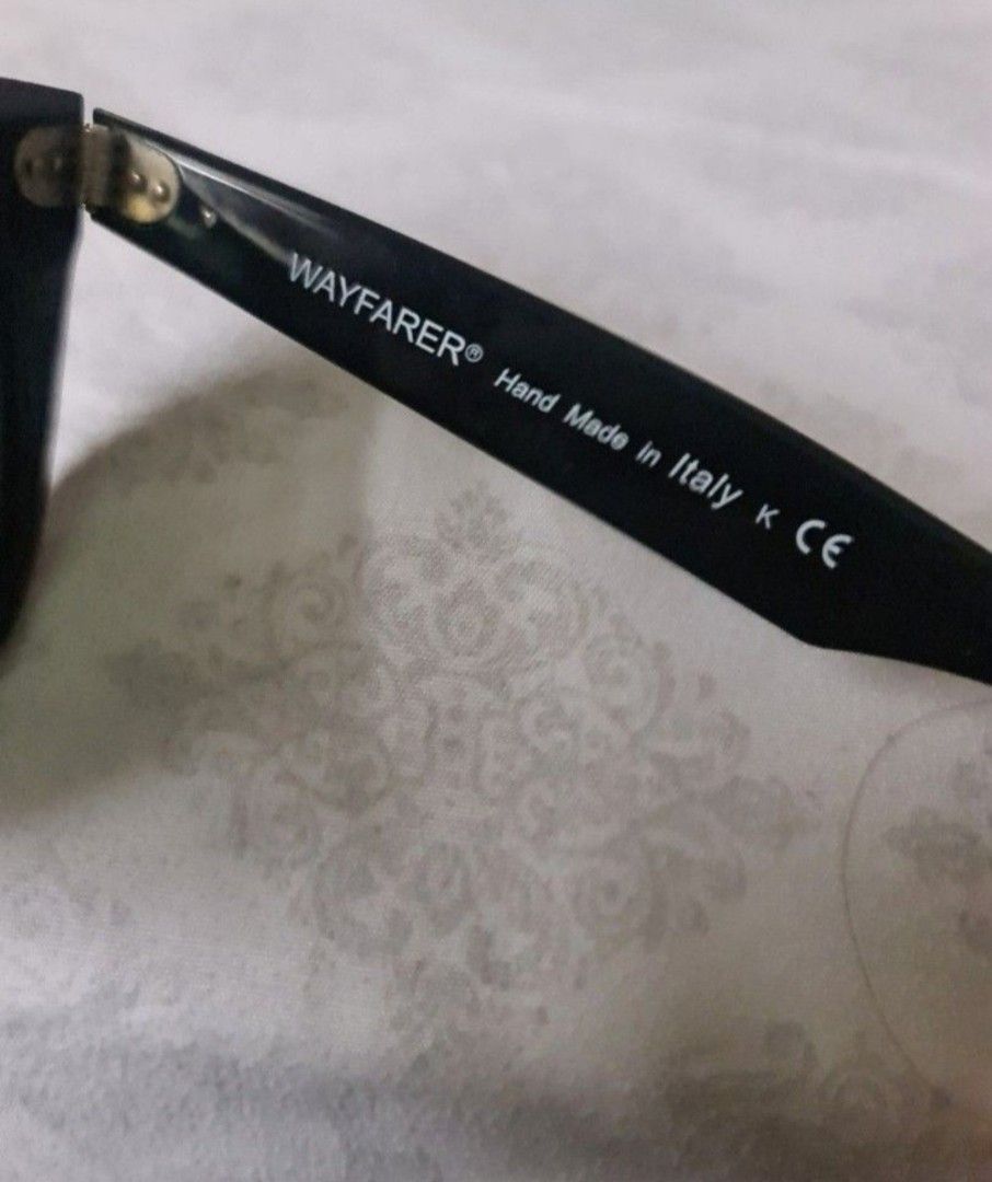 RAY BAN WAYFARER (Category: Sunglasses & Eyewear) located in Imus. Submitted by tinph (Listing ID 1431528304, Image 3). Description: Size is rare! Comes with case In good condition with signs of normal wear, light scratches on lens MOP: BDO/BPI/Gcash Shipping ( shouldered by buyer) 📍IMUS,CAVITE *lalamove/grab ( booking will be arranged by buyer) *Gogo express ( I will arrange the booking) No OFFER , No transaction. Be 100% sure in getting the it