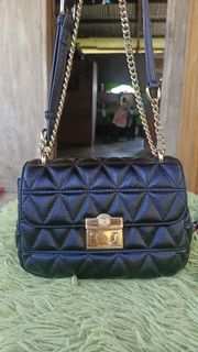 (Category: ) located in . Submitted by lynpreloved04 (Listing ID 1431378138, Image 1). Description: .