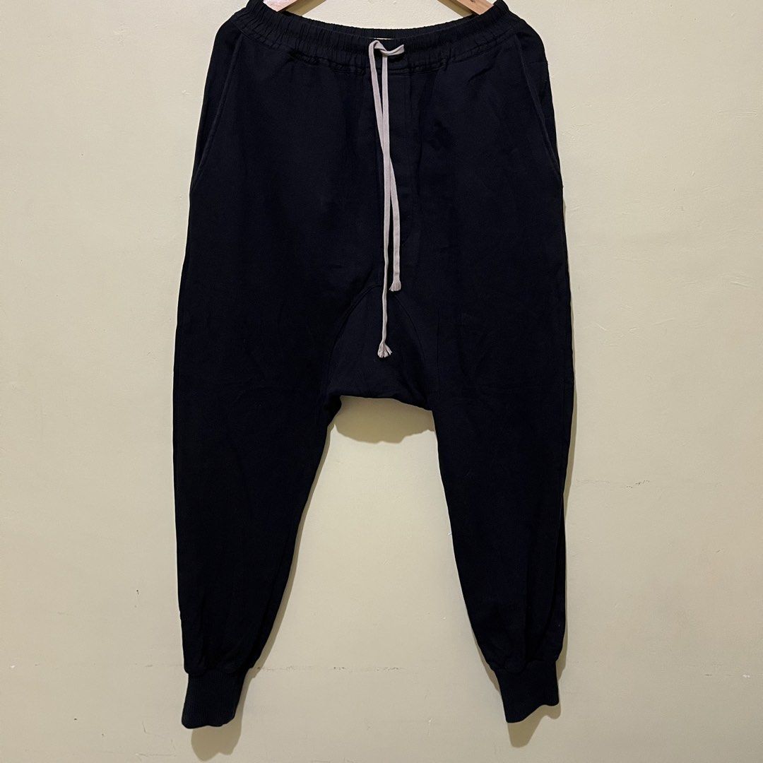 RICK OWENS DRKSHDW - SS16 DROP CROTCH JOGGER (Category: Joggers) located in Lucena. Submitted by southsidekartell (Listing ID 1431480686, Image 1). Description: XL IN VERY GOOD CONDITION NO MAJOR ISSUES NEED WASH ONLY .
