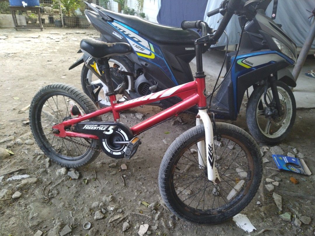 royal baby bike (Category: Bicycles) located in Pasay City. Submitted by limapmap (Listing ID 1431406082, Image 1). Description: issue lang nia kalawang sa rim mayus pa manakbo walang problema.
