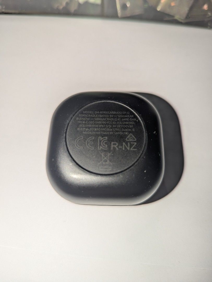 Samsung Galaxy Buds Pro - Charging Case