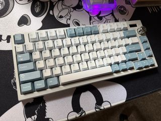 （分類：）位於 。 由 inputdevices 提交（商品編號 1431406796，圖片 1）。簡介： 。