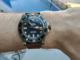 (Category: ) located in . Submitted by hamiko_vintage_watch_and_mods (Listing ID 1431412112, Image 1). Description: .