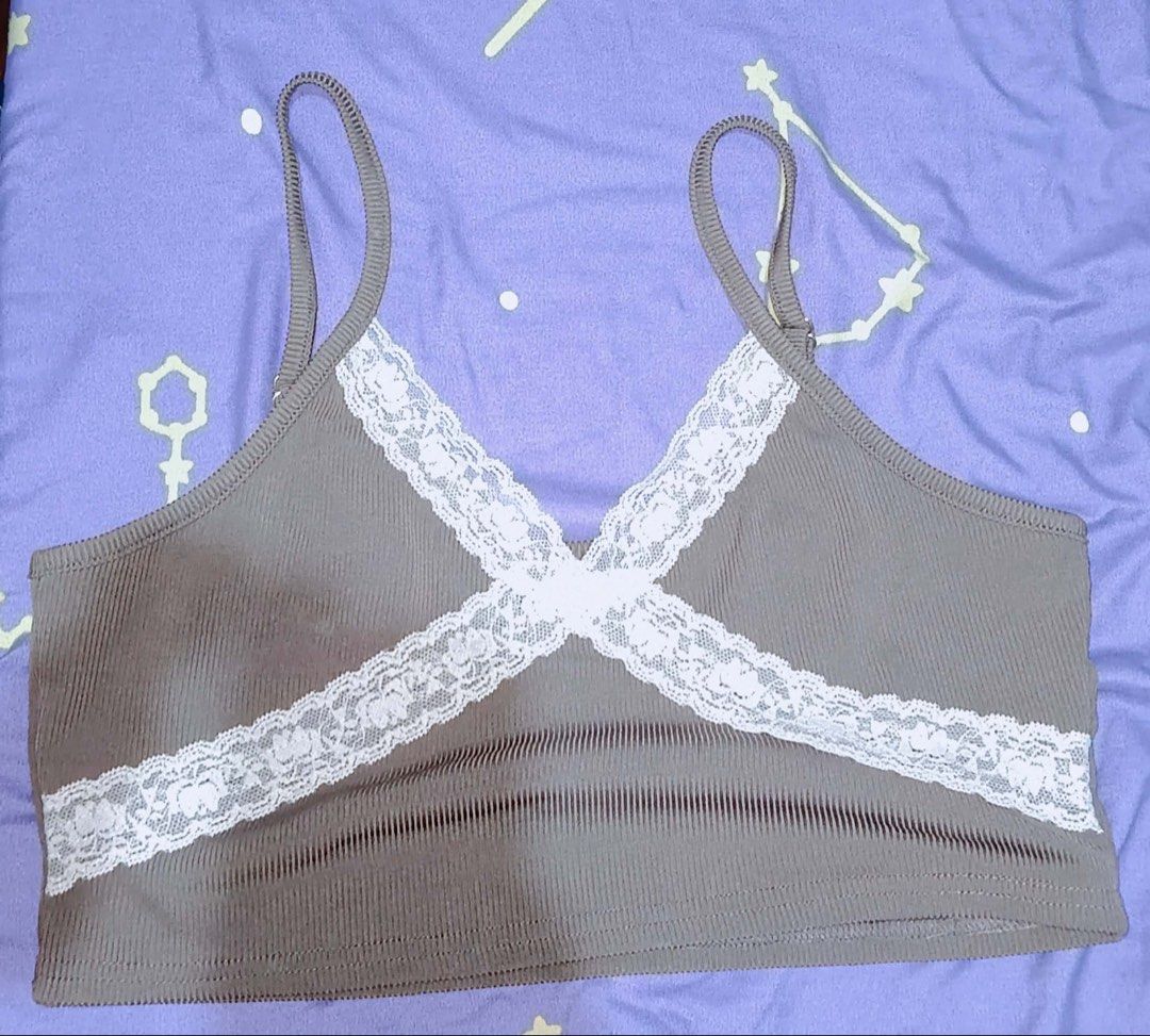 Shein brown corset style crop top (Category: Sleeveless) located in Manila. Submitted by mdph_ (Listing ID 1431410555, Image 1). Description: Shein brown corset style crop top Size medium .