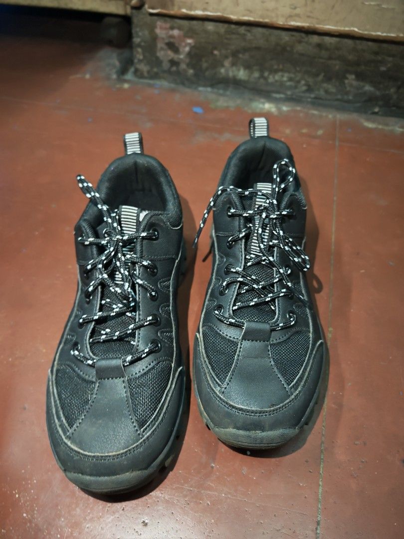 Shein Hiking Trekking shoes (Category: Sneakers) located in Caloocan City. Submitted by dianethriftstore (Listing ID 1431393219, Image 1). Description: bought from shein. only used twice really good traction and will really protect your sole for rocky hikes.lightweight. size is US7. EUR38 style and fit very similar to Nike vomero sneakers. selling because it is a little big for me. I had to use inserts during the hike but my foot still slide up d