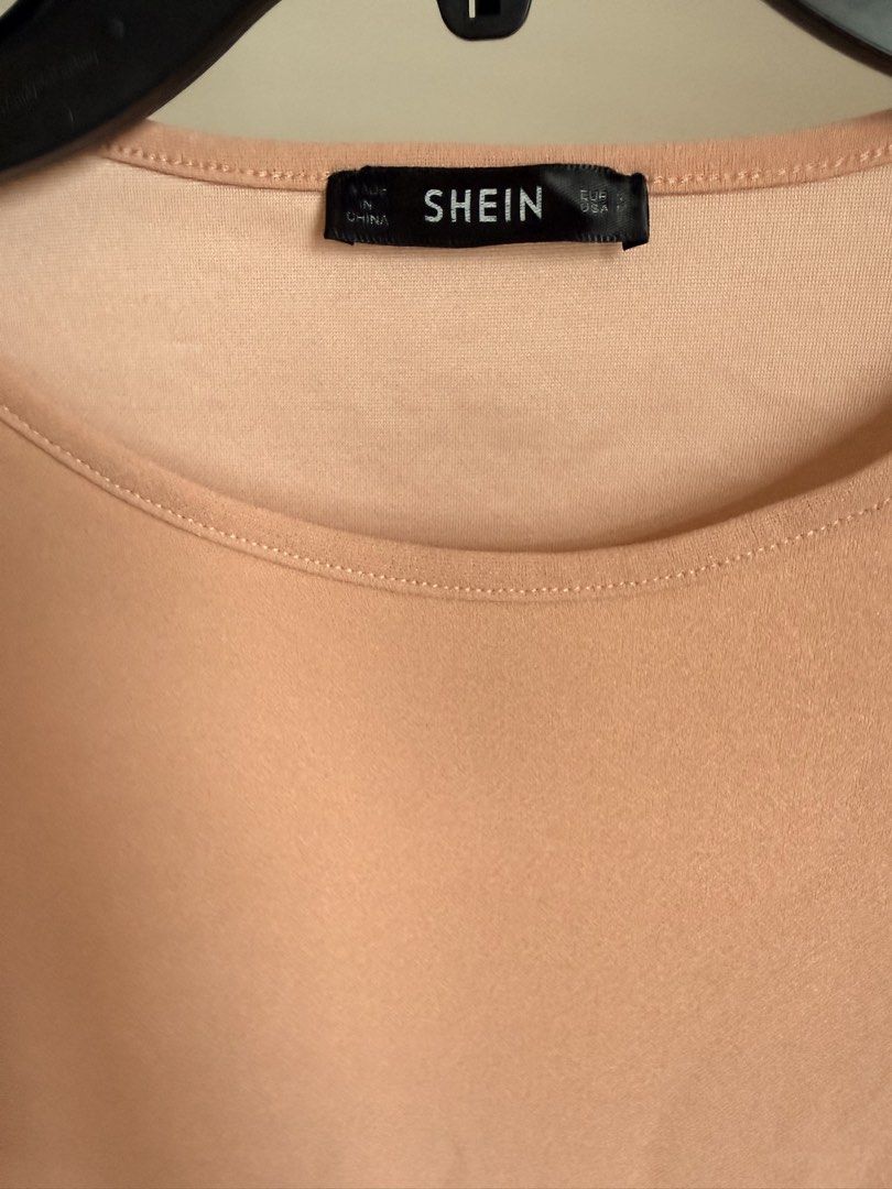 Shein Long Sleeve Dress (Category: Longsleeves) located in Cebu City. Submitted by dr_marsh (Listing ID 1431421270, Image 3). Description: Shein long sleeve dress in peach with color block design (white & navy) at the bottom. Round neckline.