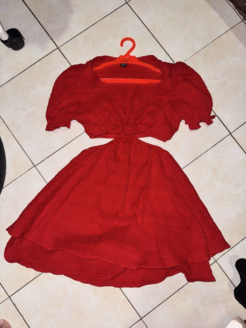 Shein Red Cut-out Beach Dress (Category: Dresses) located in Cavite. Submitted by kailaaaapreloved_ (Listing ID 1431511161, Image 1). Description: Decluttering clothes.