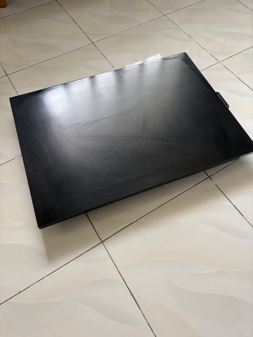 STANCE table riser (Category: Office Furniture & Fixtures) located in San Mateo. Submitted by hihelloida (Listing ID 1431406152, Image 1). Description: STANCE table riser -there’s a handle on the side for manual height adjustment -put it on top of your office desk and can be standing desk W: 51cm L: 71cm max height: 42cm folded height: 6.5cm.
