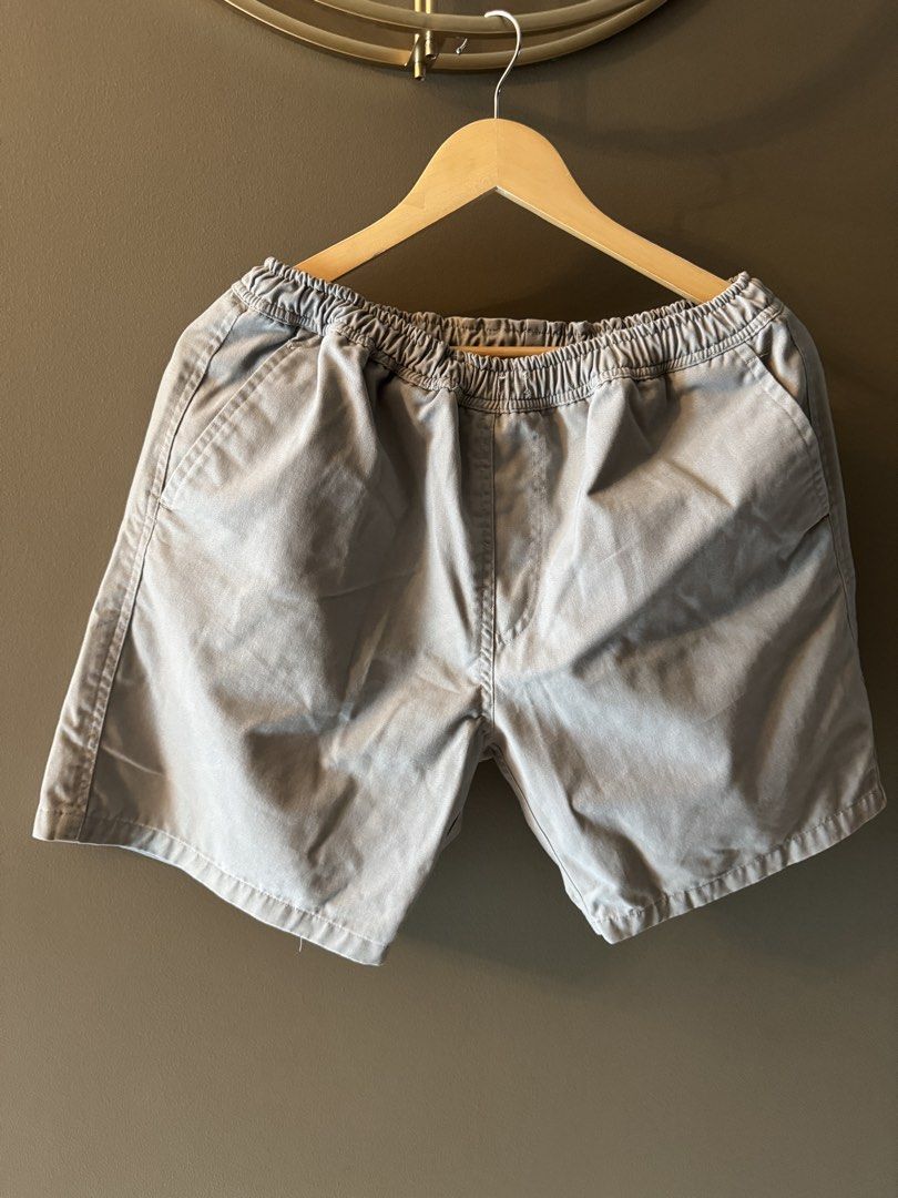 Straightforward Grey Tailored Shorts (Category: Shorts) located in Taguig. Submitted by rdeclutter1 (Listing ID 1431531067, Image 1). Description: Straightforward Grey Tailored Shorts Lightly used Size: L 📏 Length: 17.5 in 📏 Waist: 30 in (unstretched; fits 34–36 in) RFS: No string (waist) 📍 Location: Shipping from BGC 🚚 Preferred: Lalamove / GrabExpress 💸 Shipping fee c/o buyer Check my page for more Uniqlo / H&M / Pull&Bear / Zara / GU find