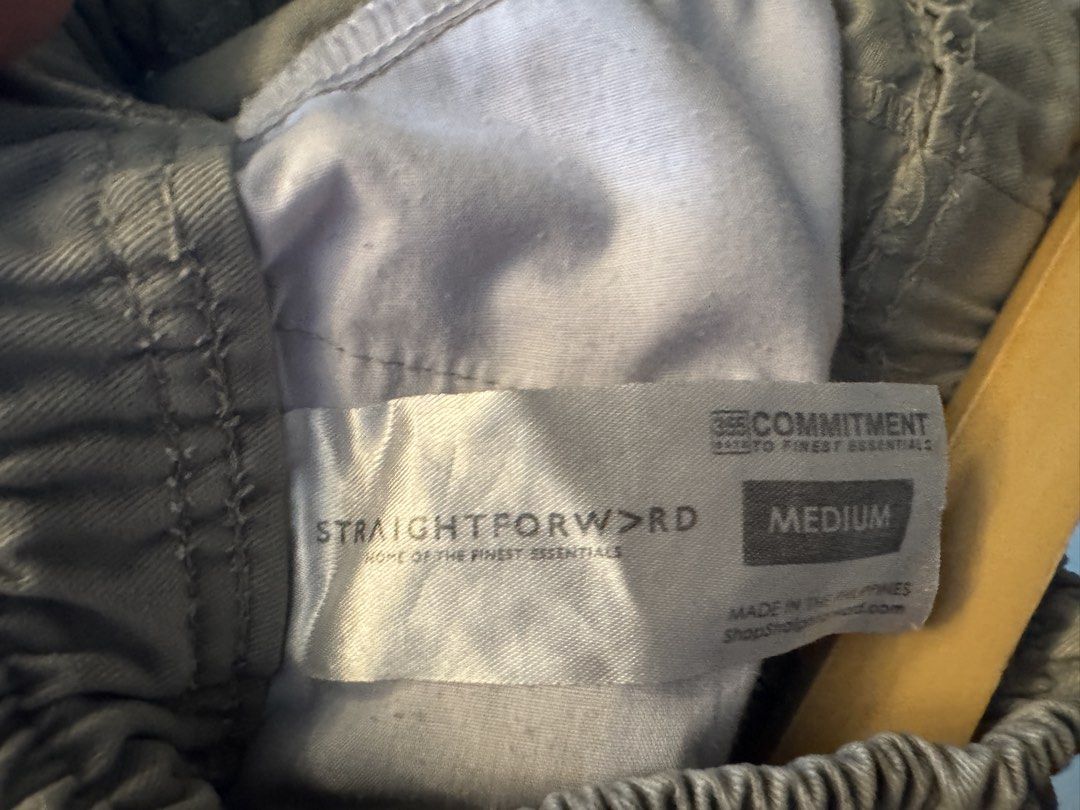 Straightforward Grey Tailored Shorts (Category: Shorts) located in Taguig. Submitted by rdeclutter1 (Listing ID 1431531067, Image 3). Description: Straightforward Grey Tailored Shorts Lightly used Size: L 📏 Length: 17.5 in 📏 Waist: 30 in (unstretched; fits 34–36 in) RFS: No string (waist) 📍 Location: Shipping from BGC 🚚 Preferred: Lalamove / GrabExpress 💸 Shipping fee c/o buyer Check my page for more Uniqlo / H&M / Pull&Bear / Zara / GU find