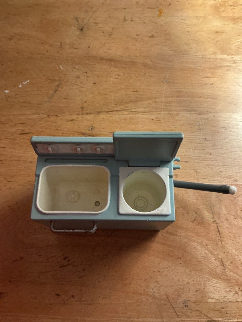 Sylvanian Families Washing machine (Category: Kids Toys) located in Quezon City. Submitted by .dwlliziu0 (Listing ID 1431416242, Image 2). Description: What you see is what you get .