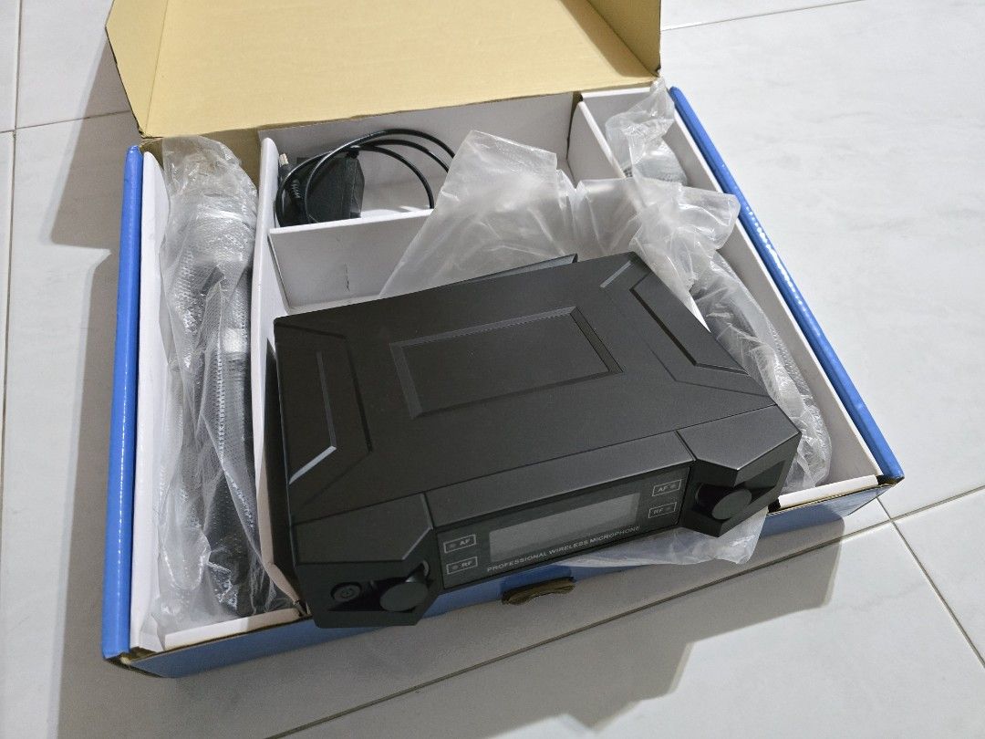 UHF Wireless Microphone Karaoke Event426015587315240962