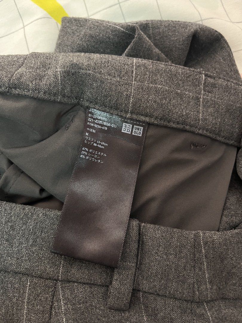 Uniqlo Ankle Pants (HQ) (Category: Other Bottoms) located in Manila. Submitted by chicosstudio (Listing ID 1431416047, Image 3). Description: Waist: 27-28 Length: 36 Location: QC.